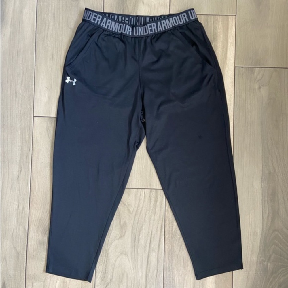 Under‎ Armour loose fit heat gear black joggers womens size small